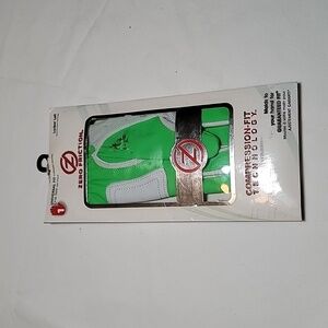 Source Unknown Green Earbuds with In-Ear Design